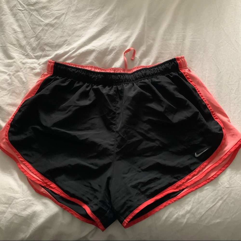 Nike shorts XL